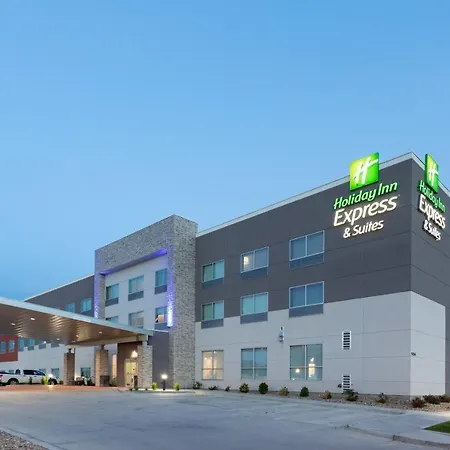 Holiday Inn Express & Suites - Firestone - Longmont By Ihg